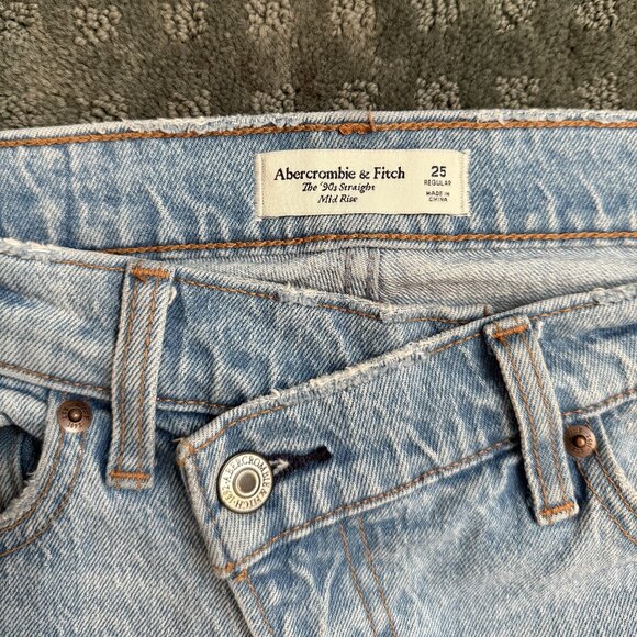 Abercrombie & Fitch ‘90s Straight Mid Rise Jeans – Light Blue, 25W Regular - Picture 5 of 6
